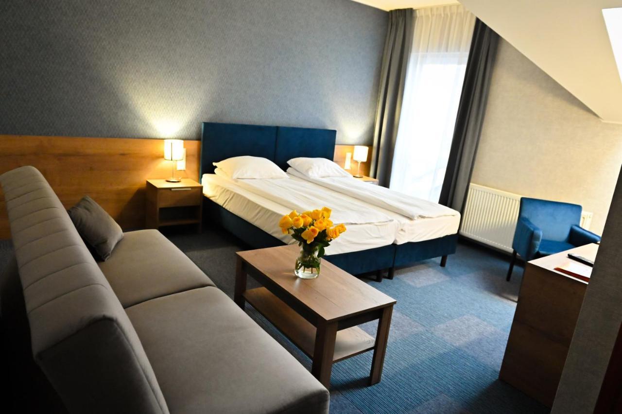 Hotel Rad Grudziądz エクステリア 写真