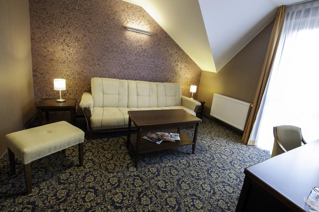 Hotel Rad Grudziądz エクステリア 写真